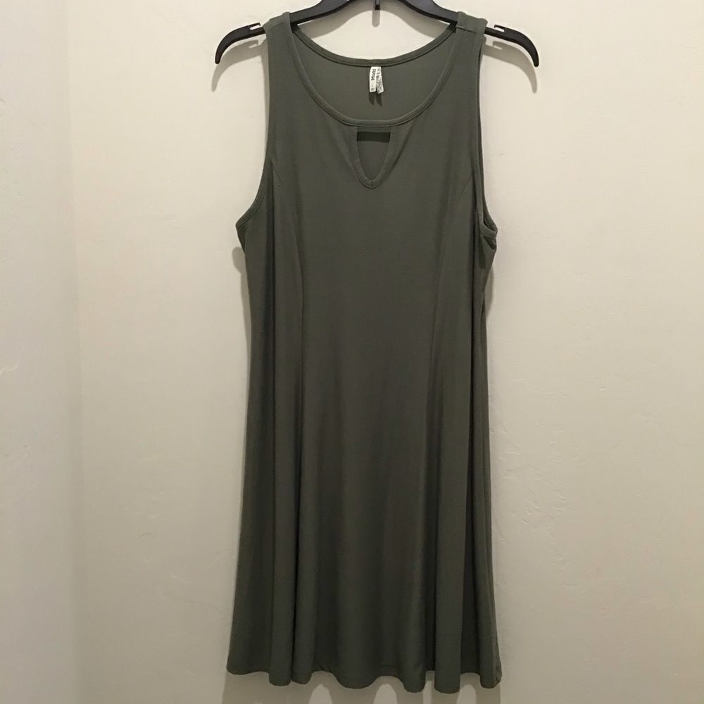 Mudd juniors dress, large, olive green